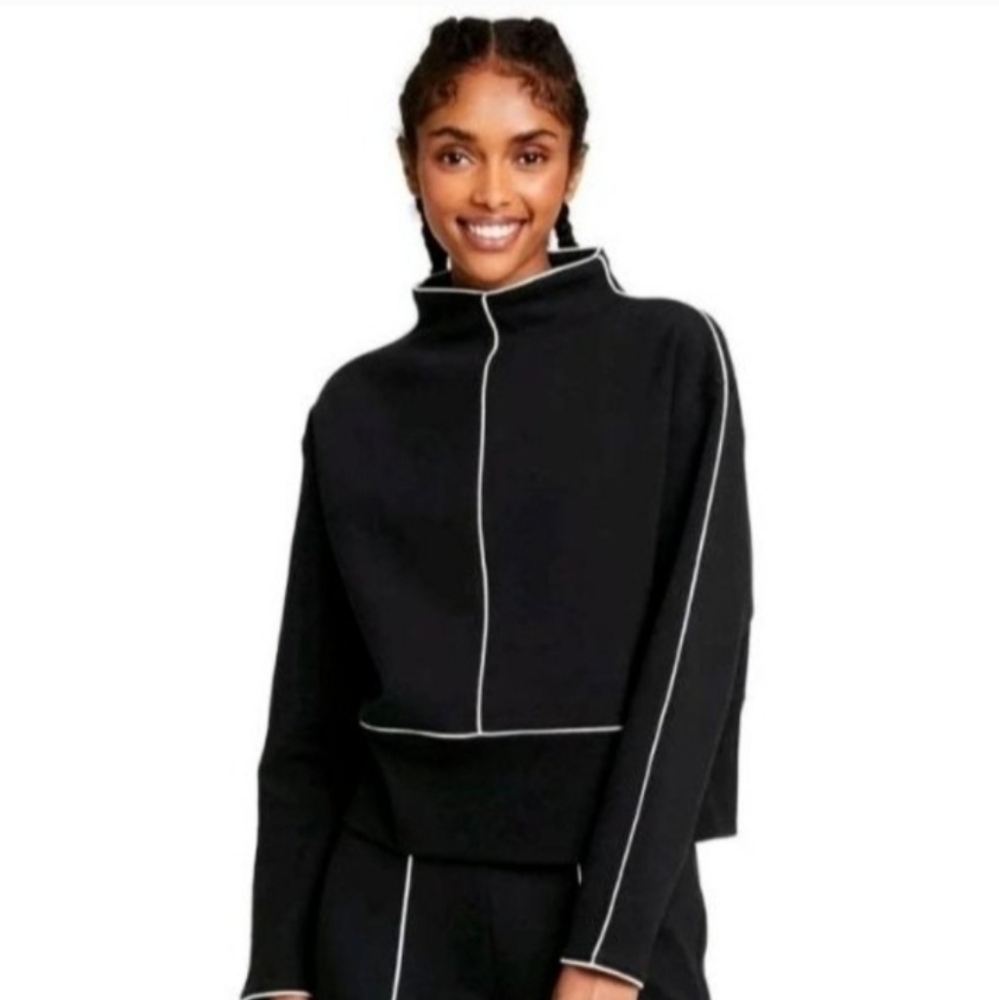 Victor Glemaud x Target Cropped Pullover Sweatshirt Black & White Sz L NWOT